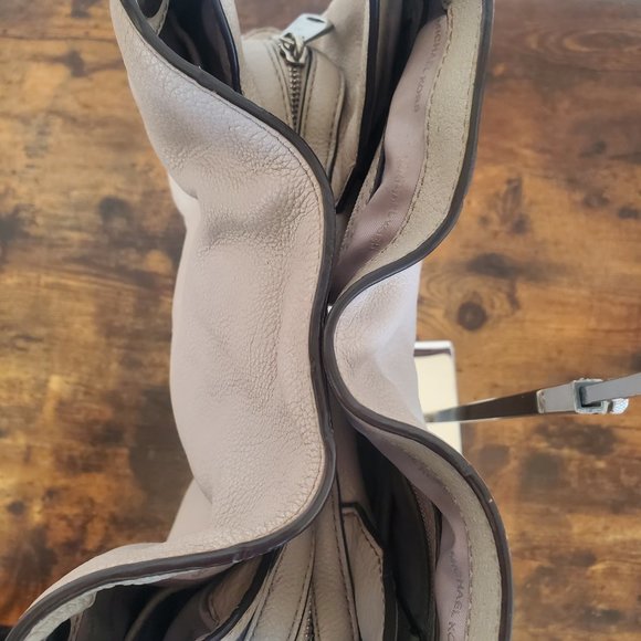 MICHAEL KORS Large Raven Bag - Picture 11 of 11